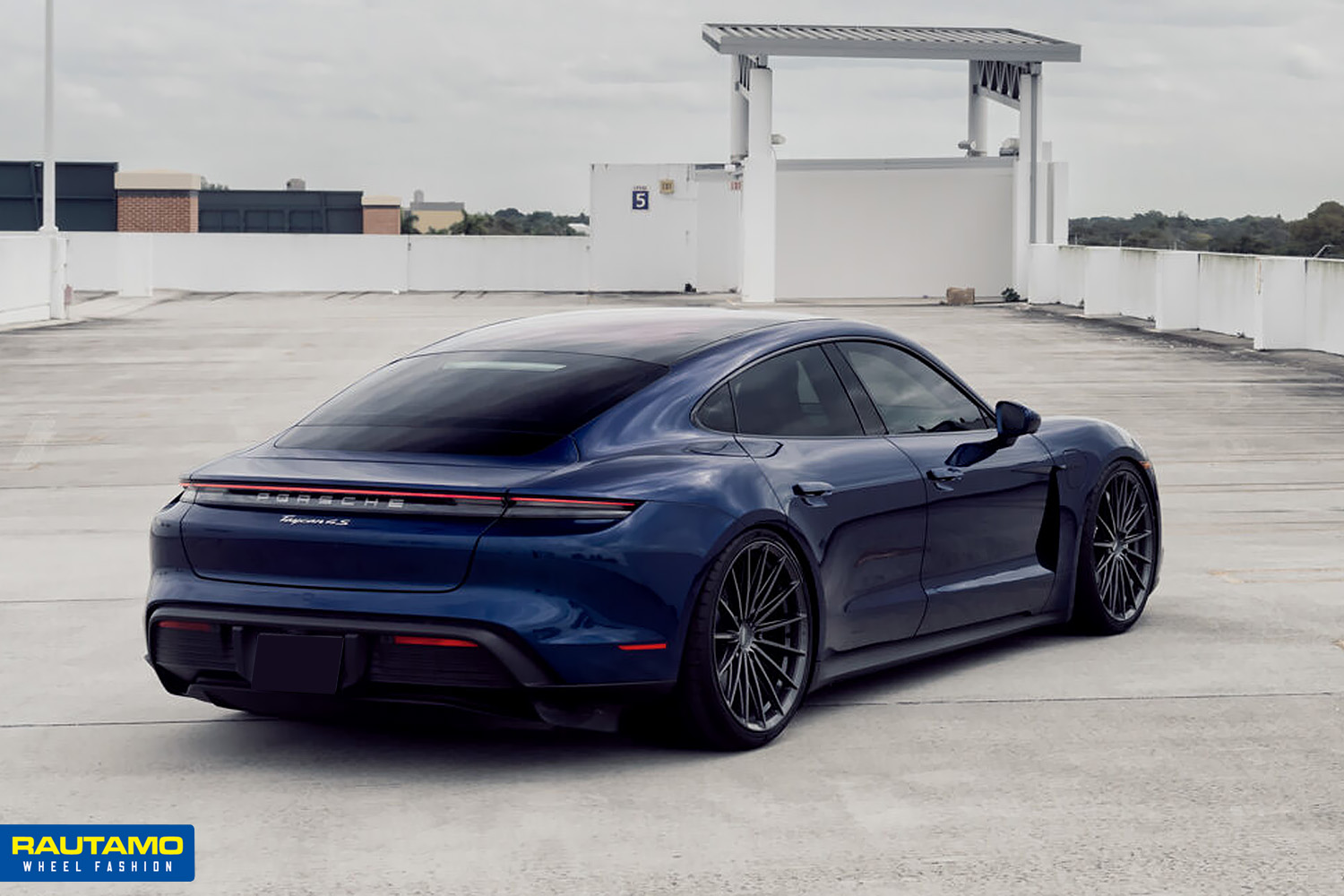 Porsche Taycan 4S Vossen HFX-4