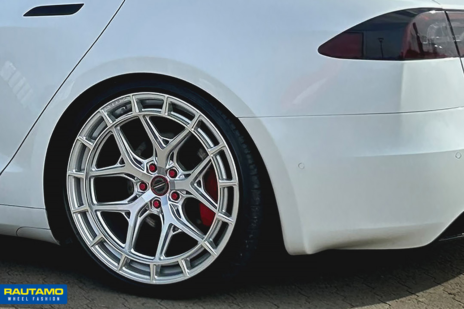Tesla S Vossen HFX-1 Silver Polished