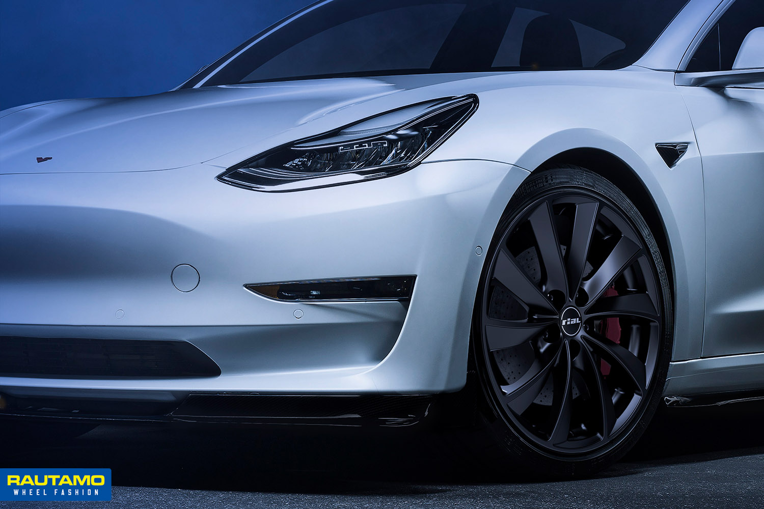 Rial Lugano Tesla vanteet autoon, bil fälgar